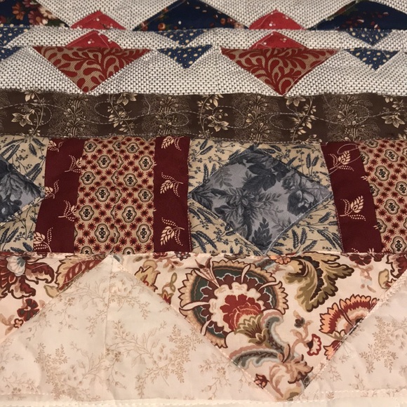 Handmade Vintage Quilt Farmhouse Retro Cottage 😍 - Picture 3 of 10